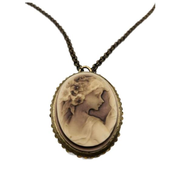 Vintage Brass Tone Victorian Revival Cameo Necklace, Celebrity NY - Picture 3 of 10
